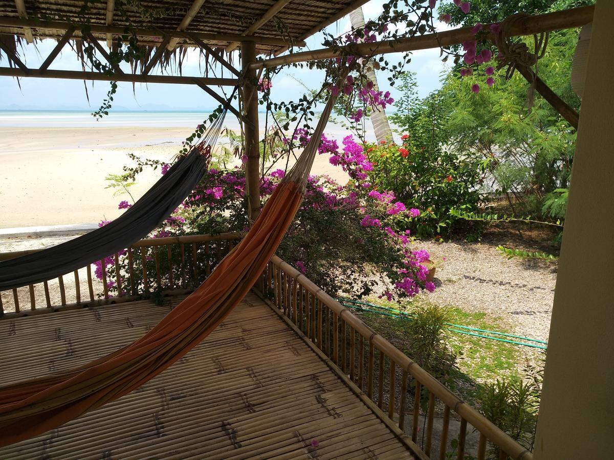 Right On The Beach House Villa Taling Ngam Beach Dış mekan fotoğraf