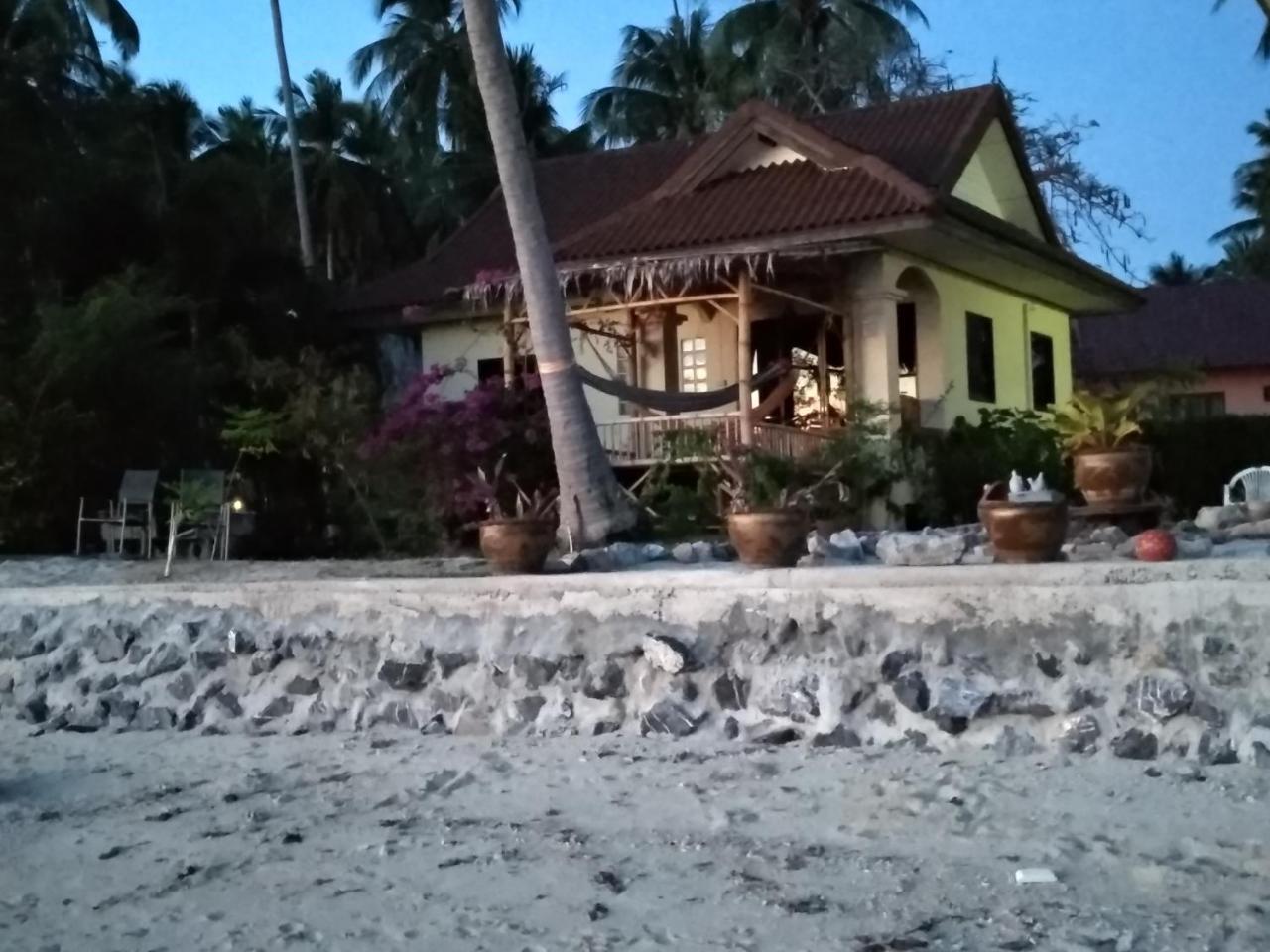 Right On The Beach House Villa Taling Ngam Beach Dış mekan fotoğraf